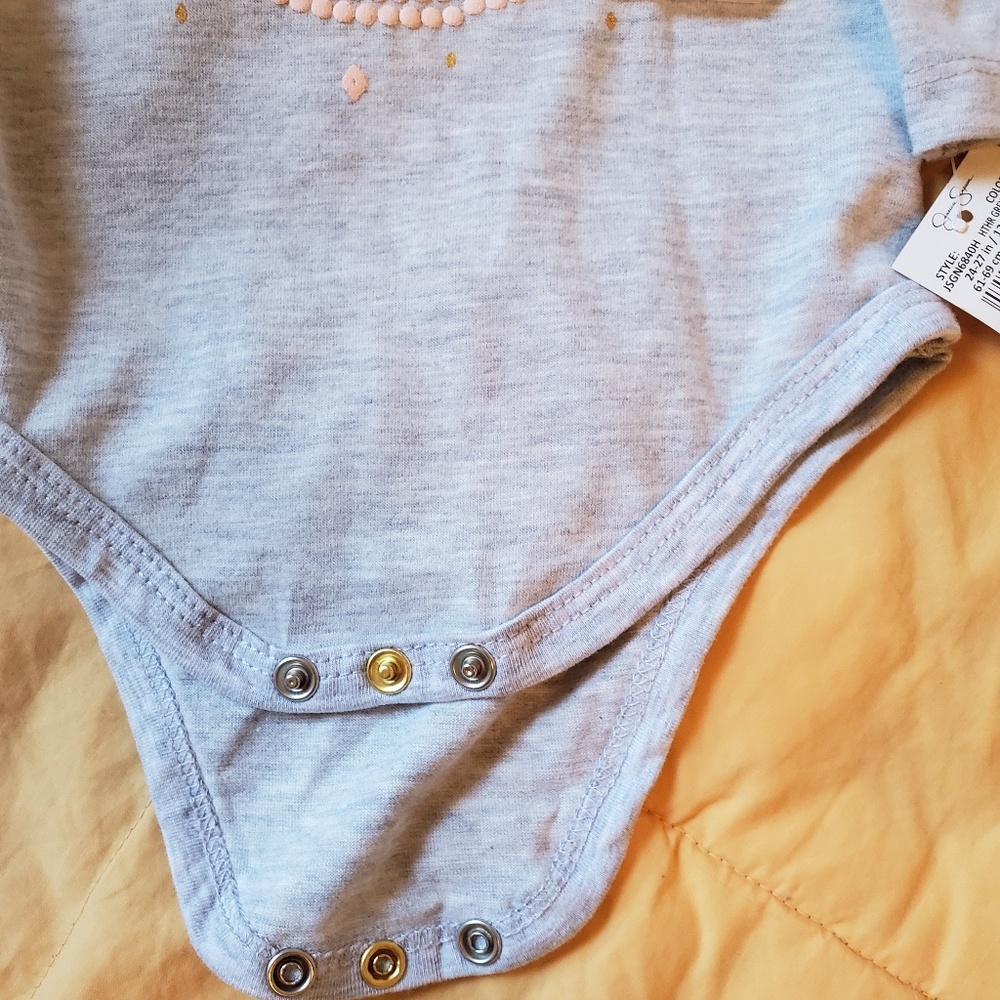 NWT Jessica Simpson 3/6M Swan Onsie - Picture 3 of 4